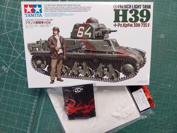 Limited Edition Diorama set #2 - Tamiya 1/35 WW2 French Light Tank H39 and base