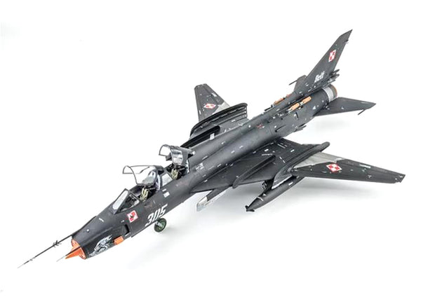 Kitty Hawk 1/48 Scale Su-17/Su-22 UM3K/UM4 Fitter G aircraft Model Kit