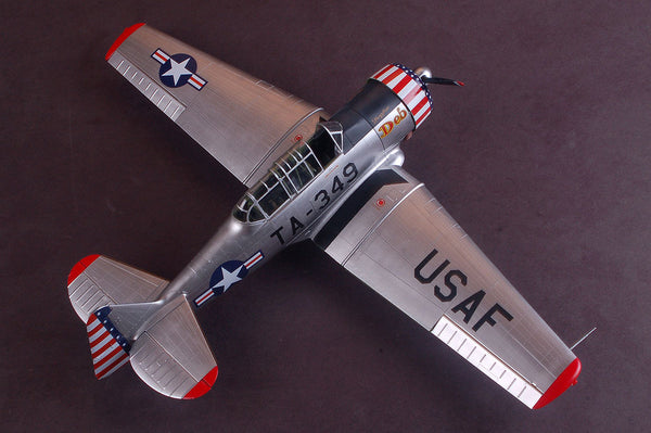 Kitty Hawk 1/32 Scale WW2 USAAF T-6 Texan plane Model Kit