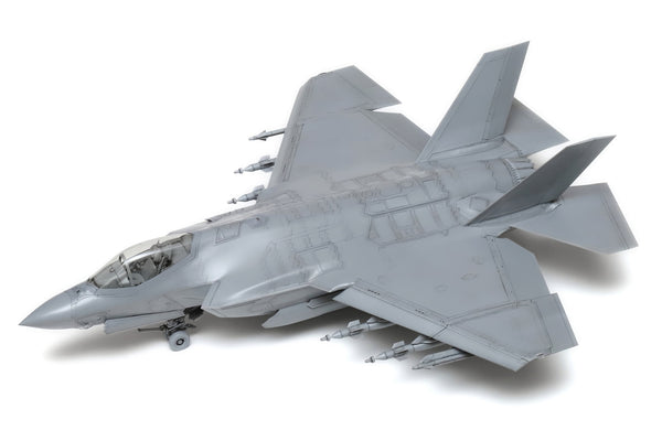 TAMIYA 1/48 AIRCRAFT F-35C Lightning II