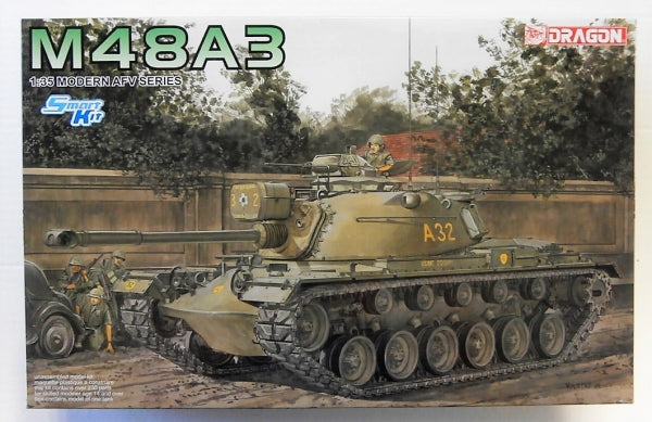 Dragon 1/35 Scale US M48A3 tank (Smart Kit) with US Marines Vietnam War