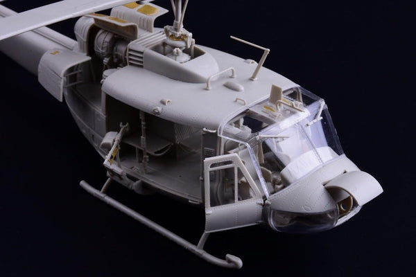 Kittyhawk 1/48 Scale Vietnam UH-1D Huey helicopter model kit