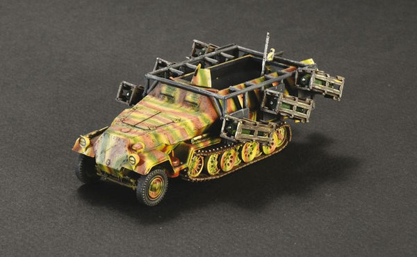 Italeri 1/72 WW2 German Sd.Kfz. 251/1 Stuka Zu Fuss C