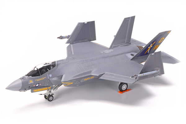 Tamiya 1/72 scale F-35C Lightning II fighter plane model kit