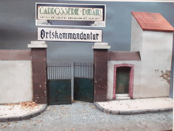 FoG Models 1/35 European Factory gates Diorama and base 295mm x 295mm