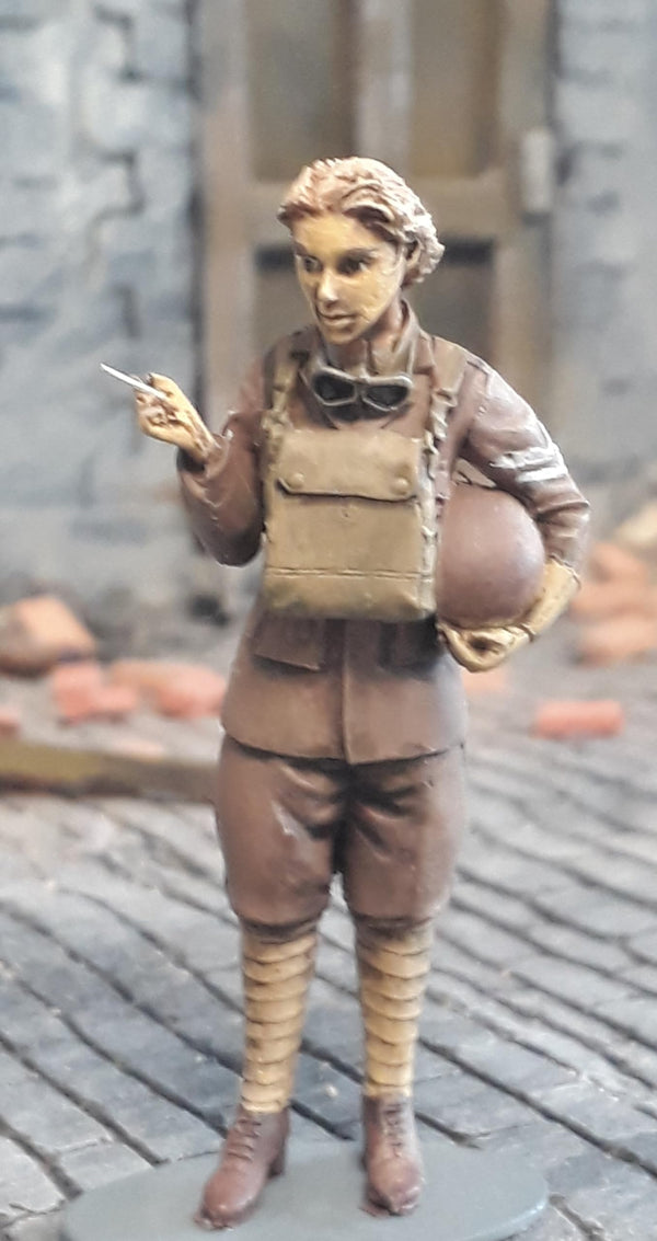1/35 scale WW2 British ATS lady #1 Dispatch rider