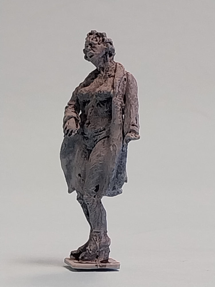 1/35 Scale resin model kit Zombie lady in robe