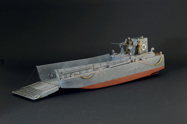 Italeri 1/35 WW2 Allied US Landing craft LCM3 boat model kit D-Day release