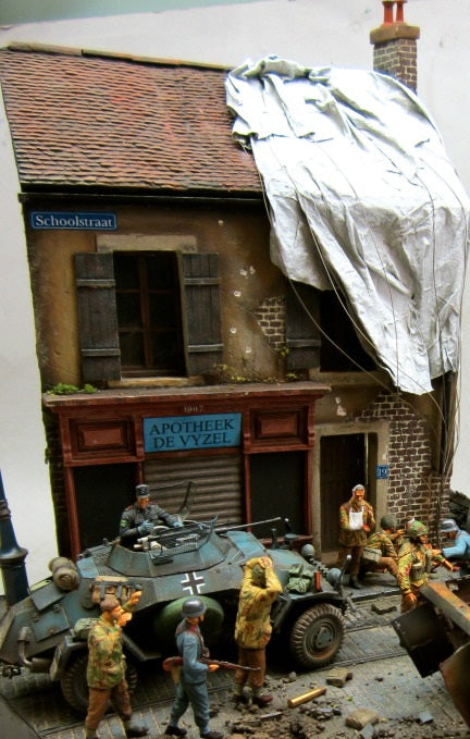 FoG Models 1/35 scale Shop front facade 106mm x 95mm