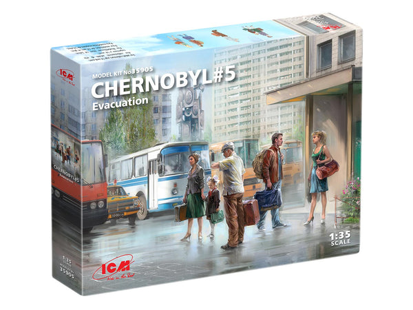 ICM 1/35 Chernobyl#5. Evacuation (4 adults, 1 child and luggage)