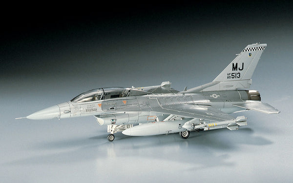 Hasegawa 1:72 Scale F-16D Fighting Falcon fighter plane model kit