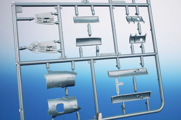 Special Hobby 1/72 Scale WW2 RAF DH.98 Mosquito NF Mk.XXX 'Night Predator' 1/72