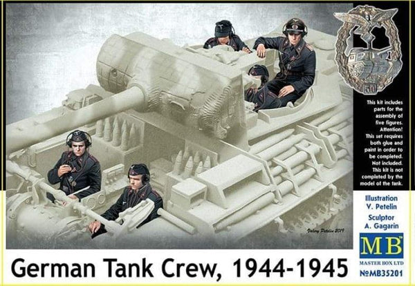 Masterbox 1/35 scale WW2 German tank crew 1944 45