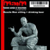 1/35 scale 3D printed model kit - Muscle Man sitting + drinking beer / 1:35