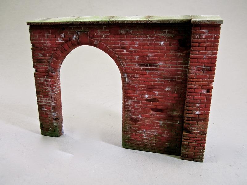 FoG Models 1/35 scale Farmyard Entrance #1 wall section