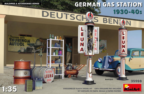 Miniart 1:35 - German Gas Station 1930-40's