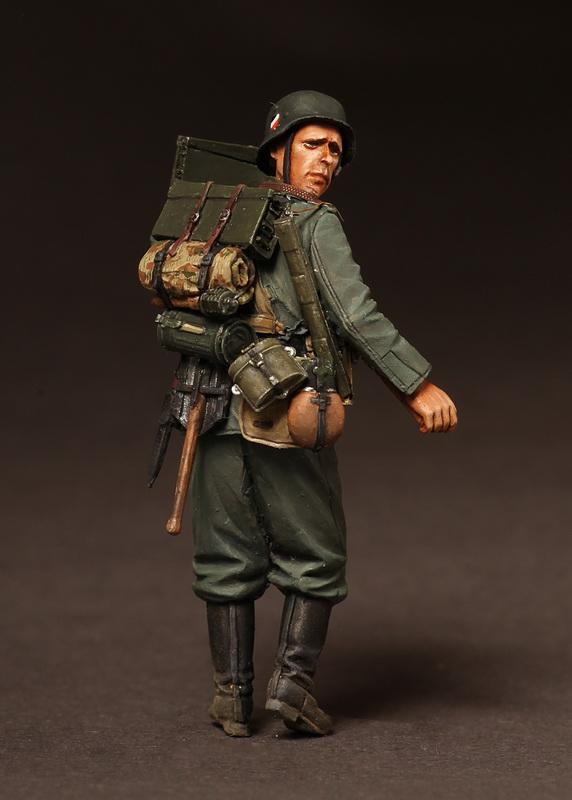 1/35 Scale The German Infantryman on March 1939-42