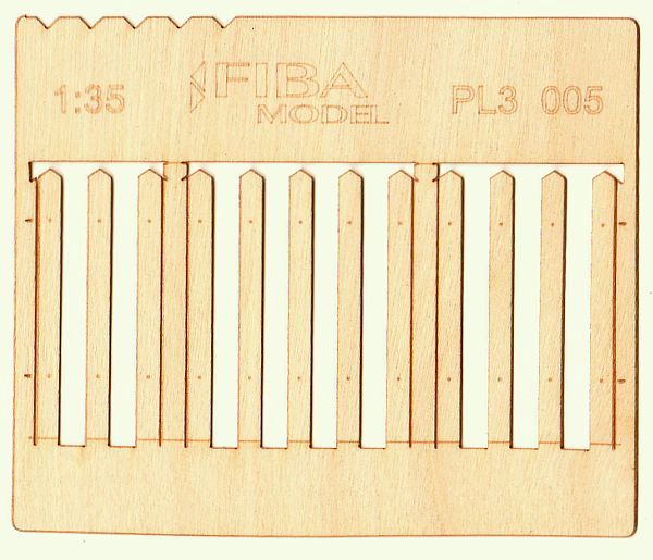 Model Scene - WOODEN FENCES 1:35 Picket fence - medium plank