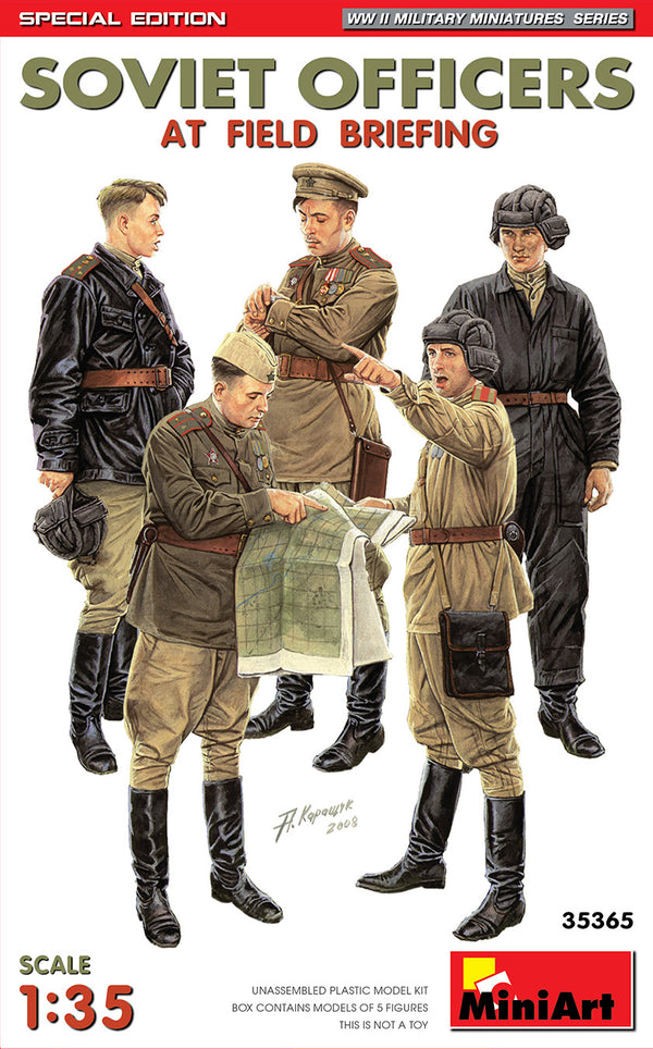 Miniart 1/35 WW2 SOVIET OFFICERS AT FIELD BRIEFING. SPECIAL EDITION