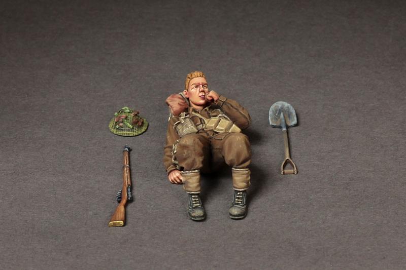 SOGA WW2 British infantryman at rest. #3 model kit 1/35 scale