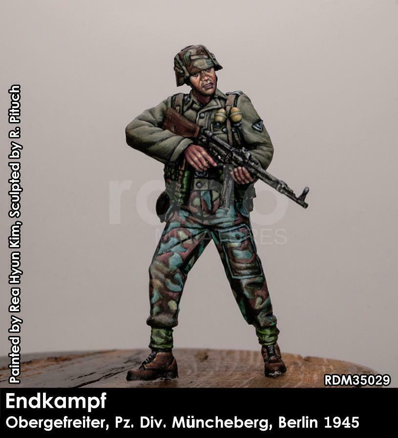 RADO WW2 Endkampf Jaeger. 9. FJ Division, berlin 1945 1/35 Scale resin model