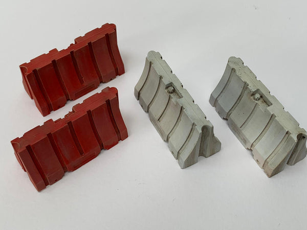 1/35 scale road way barriers set of 4