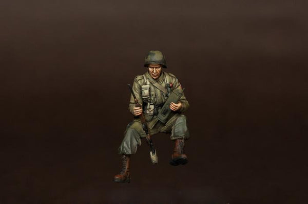 1/35 scale resin figure kit WW2 US 1st Lieutenant US Airborne Division. Normandy