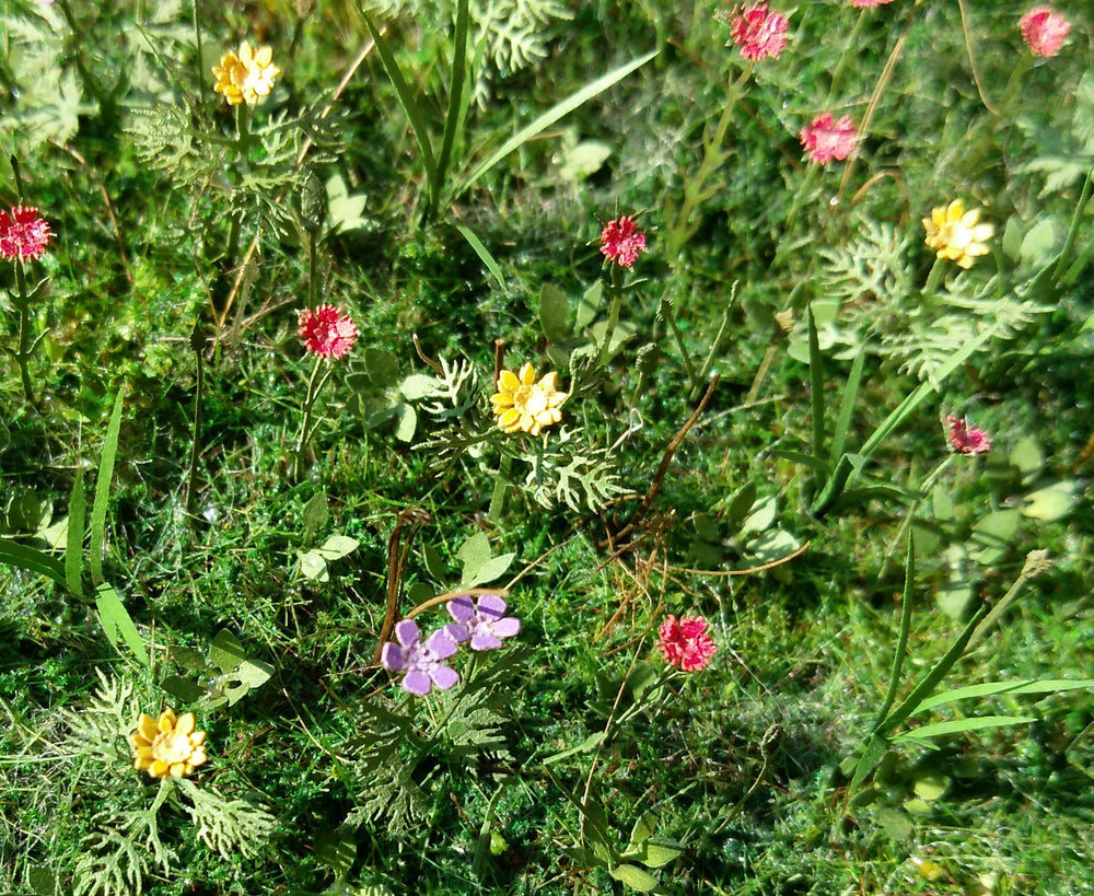 Model Scene - LOW VEGETATION 1:32 / 1:35 Meadow flowers 1:35