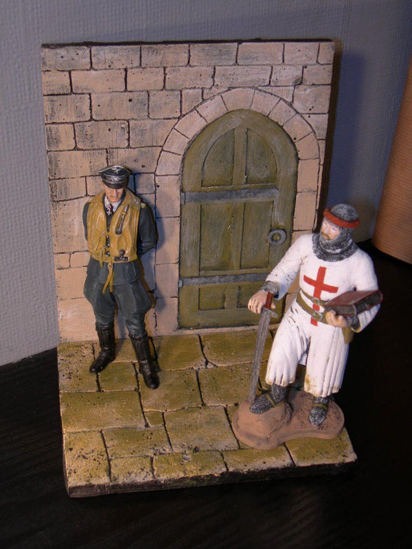 120mm Doorway Diorama Wall with door way and Base All Period 1/16th scale