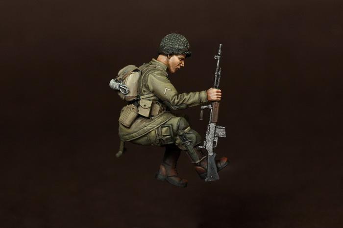 1/35 scale resin figure kit WW2 US U.S. Army Airborne BAR Gunner for jeep. D-Day