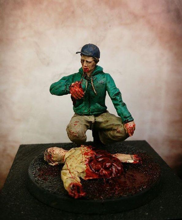 1/35 Scale resin model kit Zombie Teenager feeding