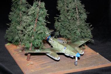 1/72 Scale vignette airfield spot (psp)  pines