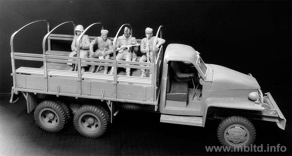 1/35 Scale model kit ?Soviet Infantry Truck riders
