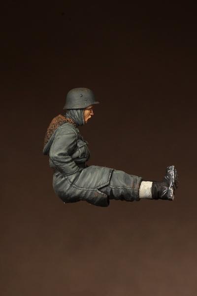 1/35 scale resin figure kit WW2 German  WSS anti-aircraft gunner