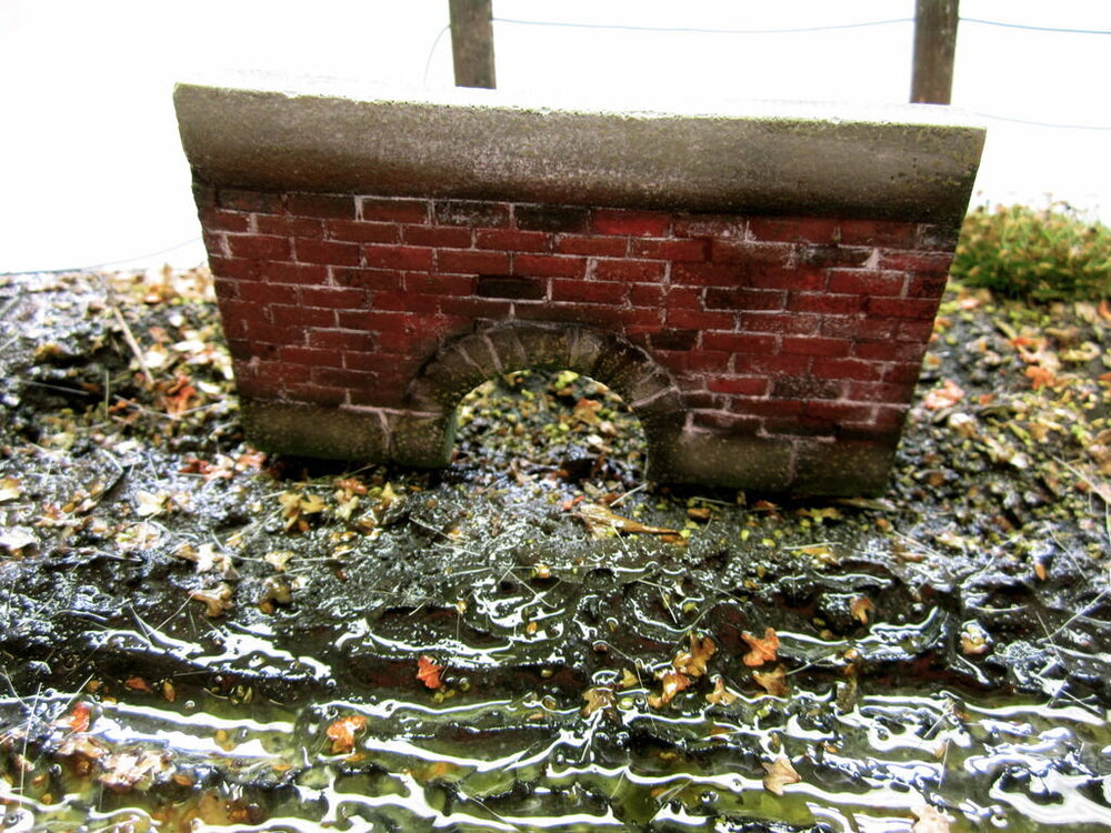 FoG Models 1/35 scale Small Culvert bridge 2 wall sections 85mm x 50mm