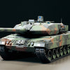 TAMIYA R/C TANK - R/C LEOPARD 2 A6 WITH OPTION KIT