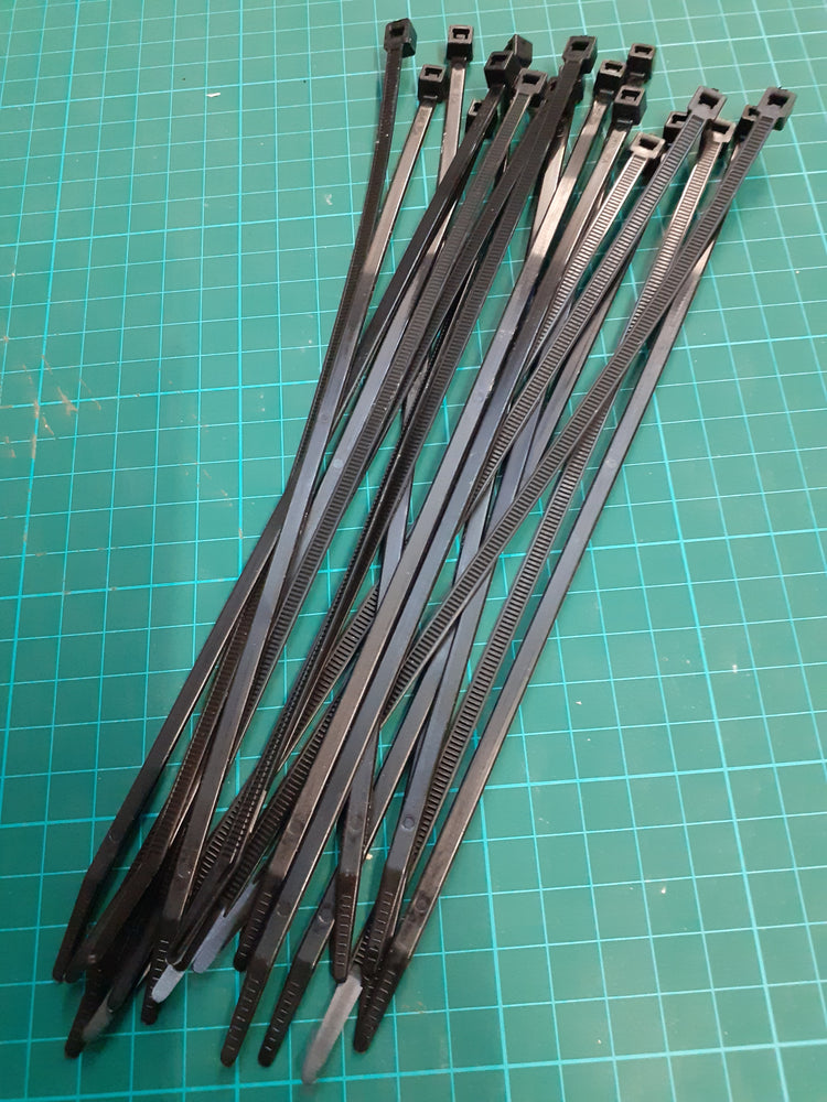 Pack of 20 modelling cable ties 5mm x 210mm