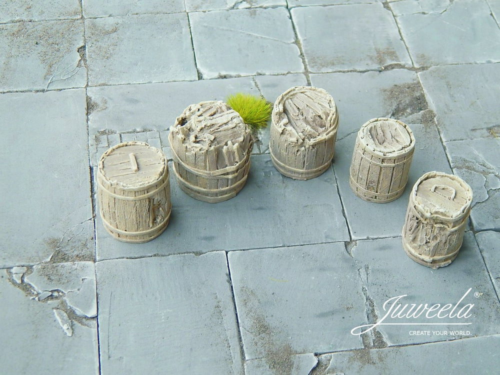 1/35 Scale old wooden boxes damaged light Brown 5 pieces