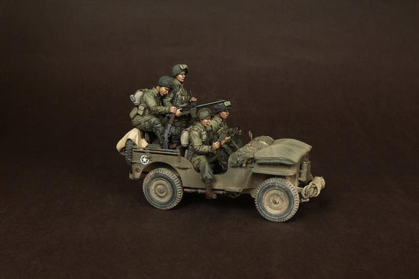 1/35 scale resin figure kit WW2 US Airborne Paras with officer for jeep Normandy