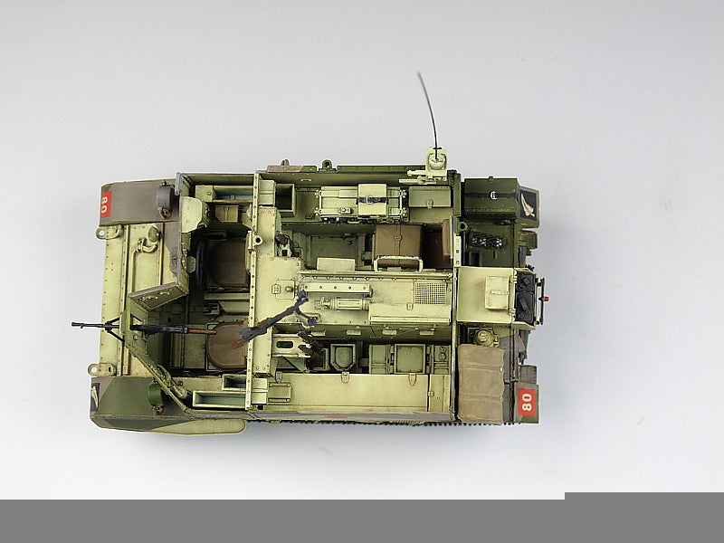 Riich Models maquette militaire 35016 UNIVERSAL CARRIER 3 inch. avec Riich Models maquette militaire 35016 UNIVERSAL CARRIER 3 inch. avec
