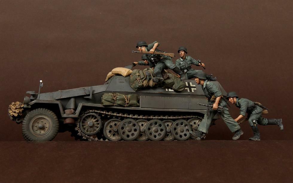 1/35 Scale resin model kit  - German Panzergrenadiers in Battle, WWII