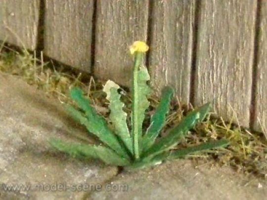 Model Scene - LOW VEGETATION 1:32 / 1:35 Dandelion