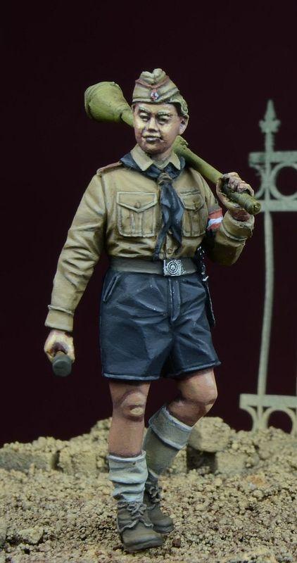 1/35 Scale resin model kit  Hitlerjugend boy 1, Germany 1945