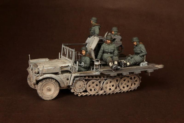 1/35 scale resin figure kit WW2 German Crew for Sd.Kfz.10/4 fur 2cm FlaK 30