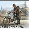 Masterbox 1:35 French soldier, with bike WWII era