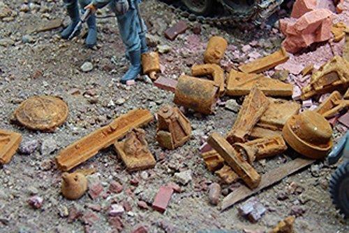 1/35 Scale metal scrap rusty town  70 gram