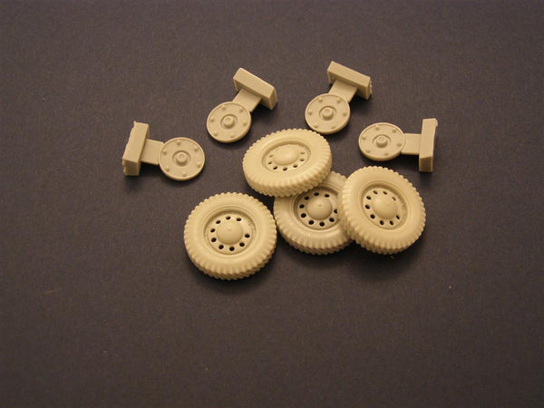1/35 Scale resin upgrade kit Road Wheels with spare for Scout Car €œDingo€�