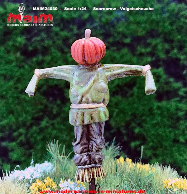 1:24 Scale Scarecrow with Pumpkin Head / 1:24 - 75mm