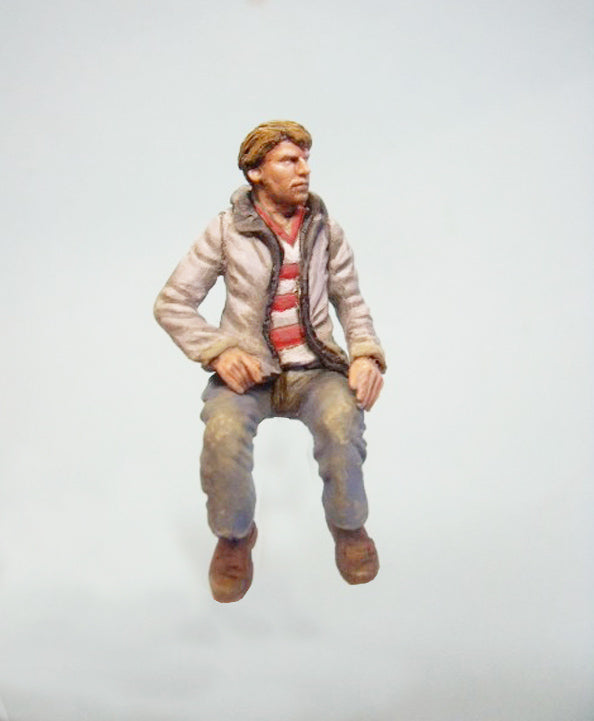 1/35 Scale resin model kit Theo Post apocalyptic survivor Zombie hunter