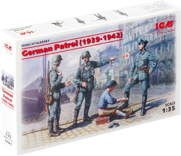 ICM - German Patrol (1939-1942) (4 figures - 1 officer, 2 soldiers, 1 civilian)